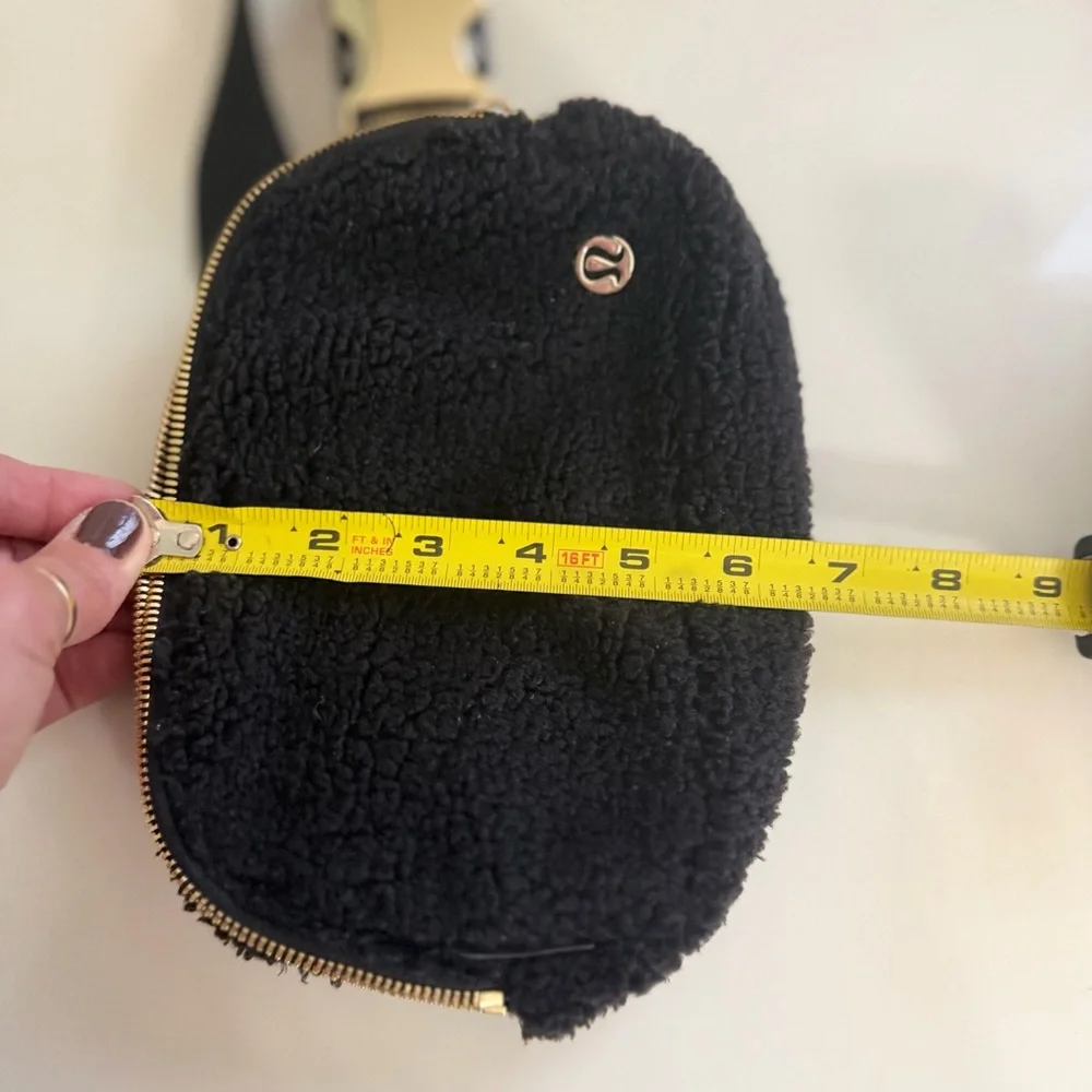 lululemon athletica Black Sherpa Crossbody Bag